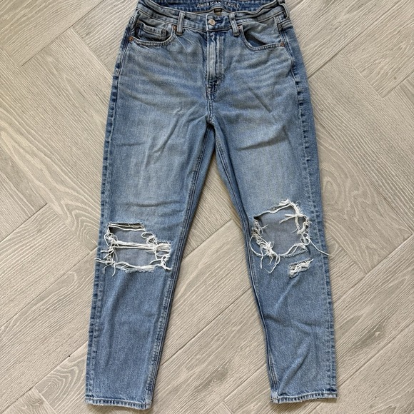 American Eagle Outfitters Denim - American Eagle Women's Jeans Size 8 Regular Mom Jean Distressed